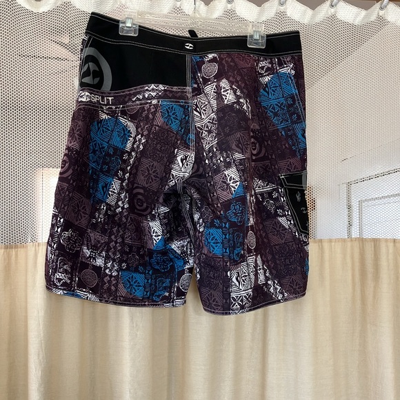 Split - Picture 2 of 10